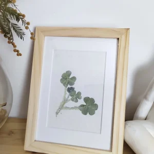 Petit cadre végétal – Plante martelée sur papier artisanal